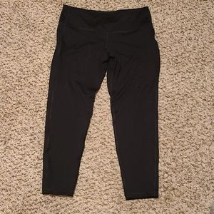 Old Navy Elevate Crop Legging